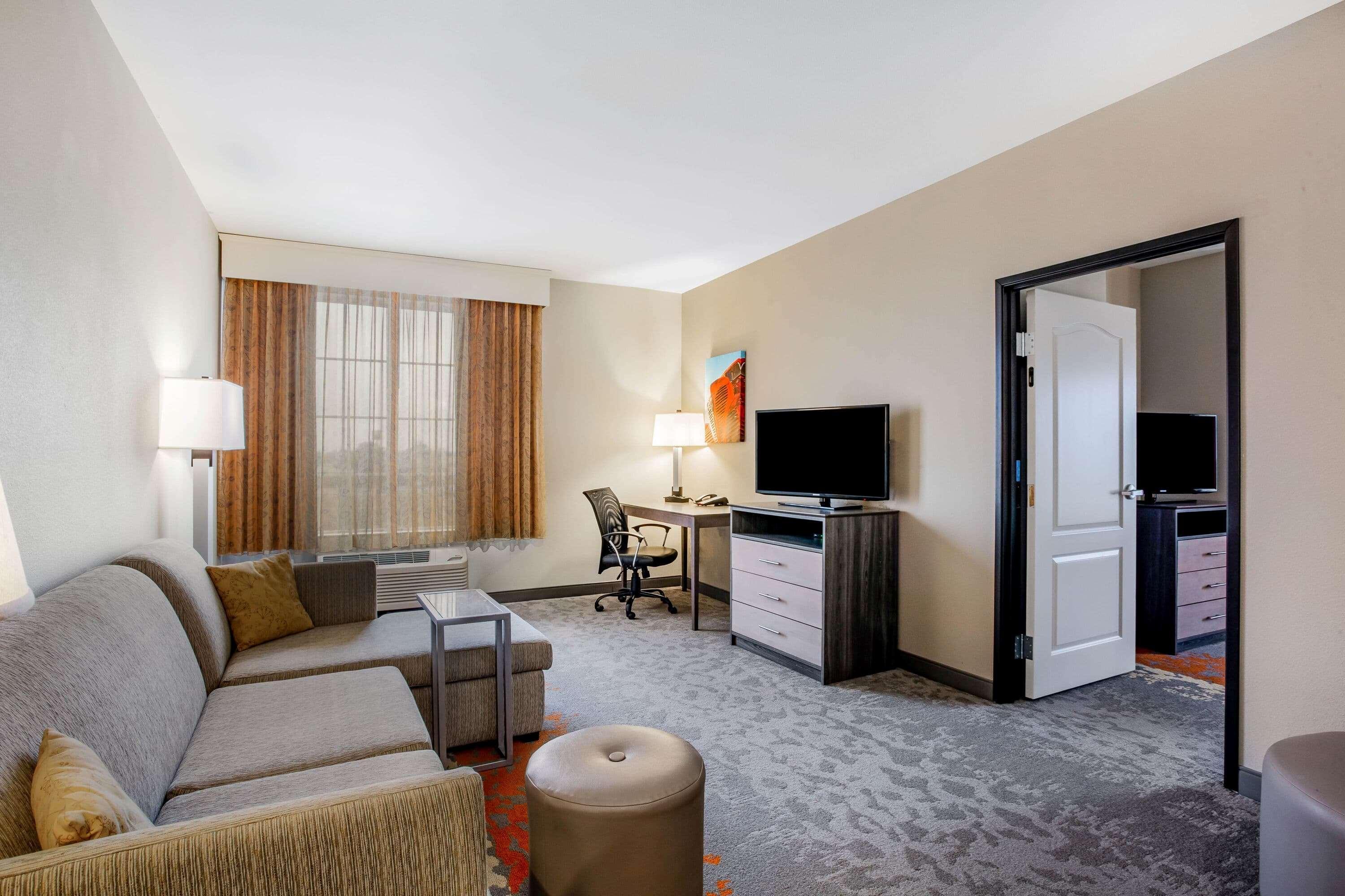 La Quinta By Wyndham Andrews Hotel Exterior photo